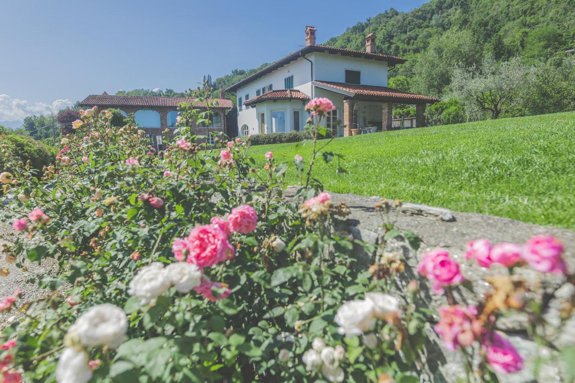 Myvilla Suites Palazzo Canavese Exterior photo